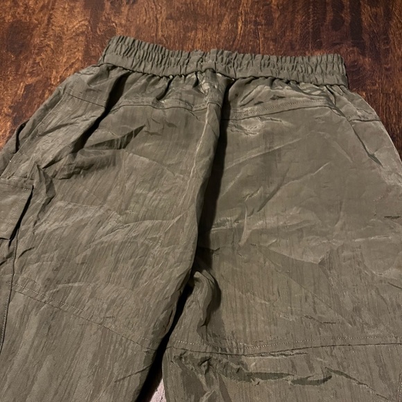 NWOT RICHIE LE - Green Drawstring Pants - Picture 8 of 10